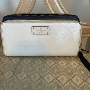 Kate Spade Zip Around Wallet/Wristlet